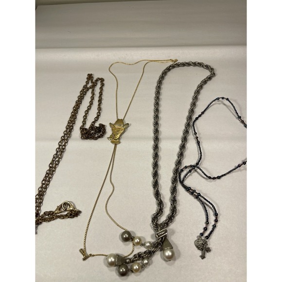 Lot Of 32 Necklaces Vintage To Modern & 26 Pendants - Picture 15 of 16